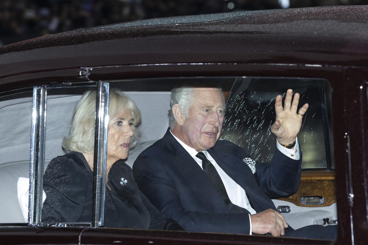 The Coffin bearing the body of Her majesty Queen Elizabeth II completes its journey