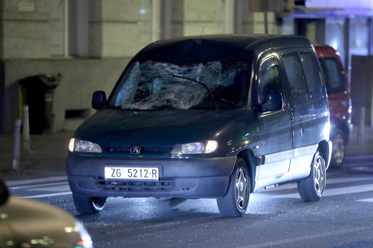 Zagreb: Automobilom naletio na pješaka na pješačkom prijelazu na Ribnjaku i ozlijedio ga