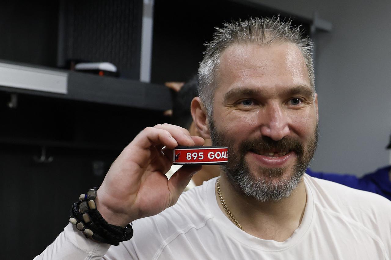 NHL: Washington Capitals at New York Islanders