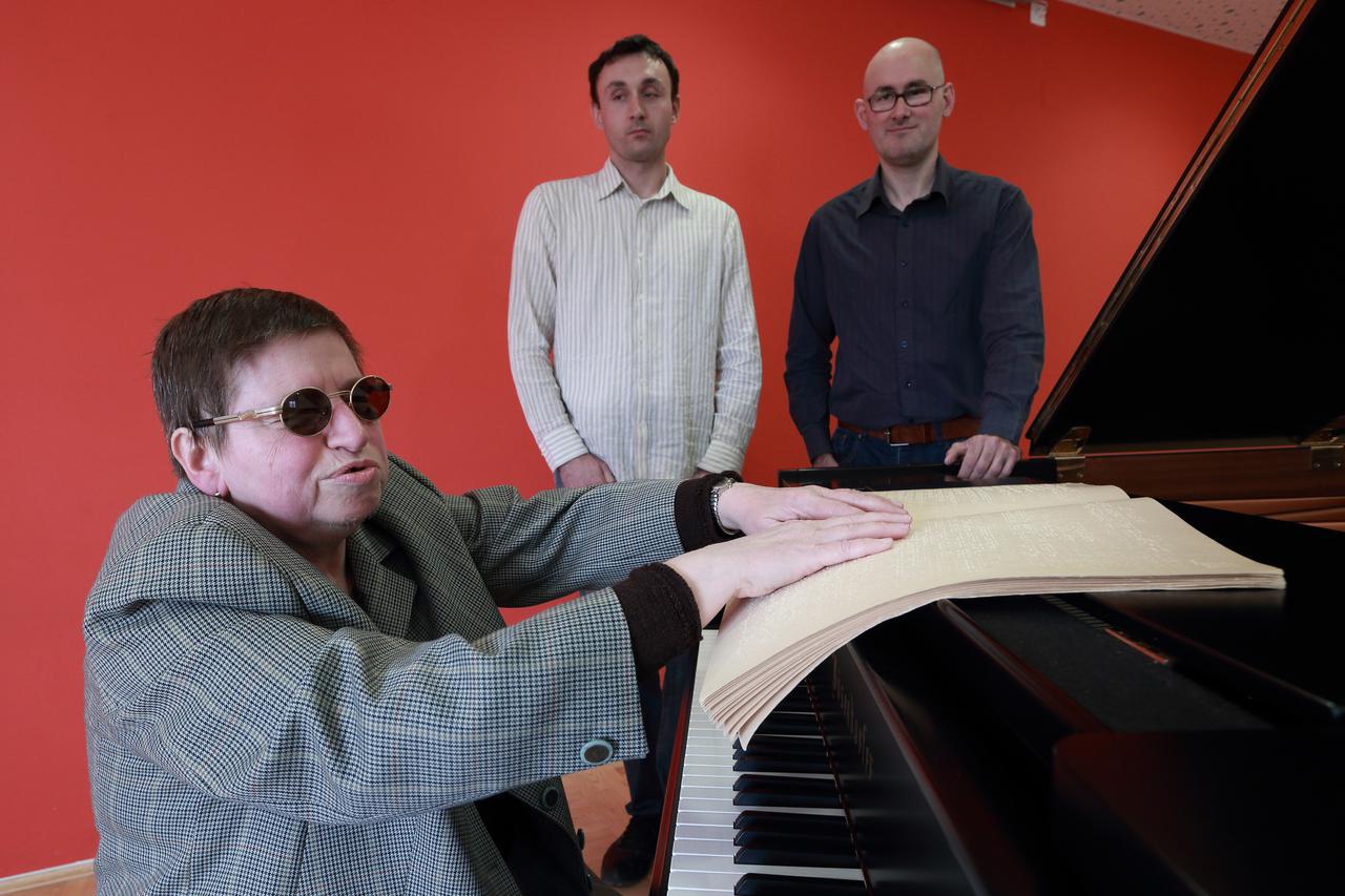 08.05.2014., Virovitica -  Susret tri generacije slijepih i slabovidnih pijanista u Osnovnoj glazbenoj skoli Jan Vlasimsky u Virovitici. Ana Nagy Boltizar, Darko Zuk, Perica Mihaljevic.  Photo: Davor Puklavec/PIXSELL