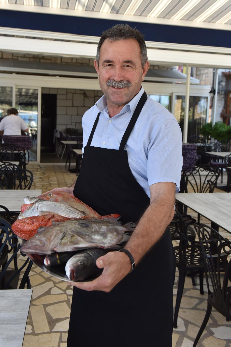 Primošten: Reportaža s vlasnicima restorana i sezonskim radnicima