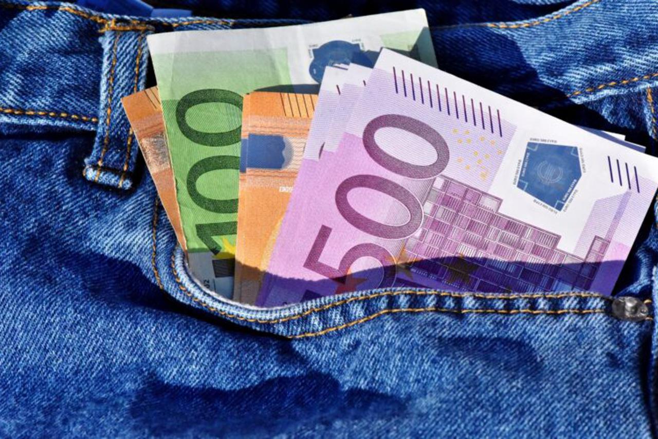 Feed/Poslovni-Homepage/2026-33/Ralphs_Fotos-Money-3115984-800X500.Jpg