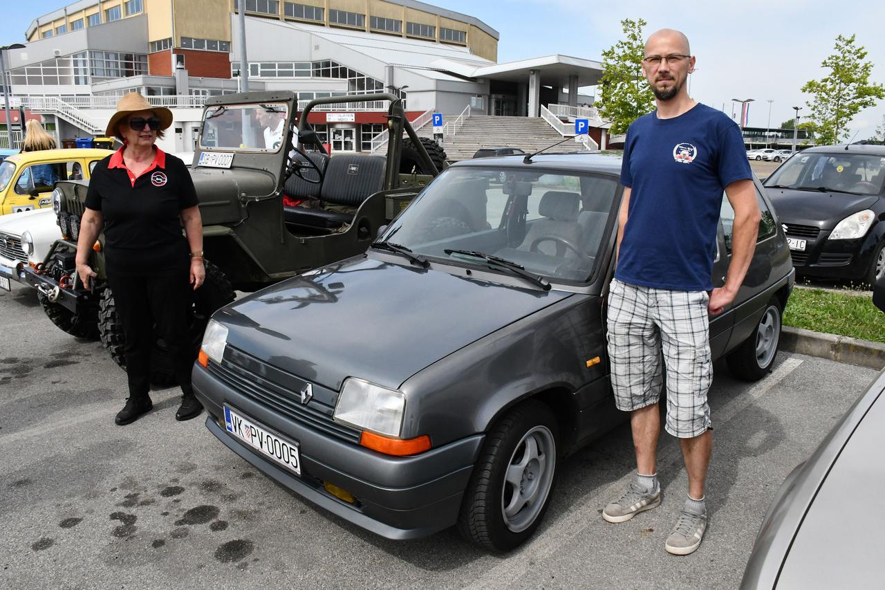 Oldtimer klub Brod domacin je 19. Medjunarodnih oldtimer susreta.