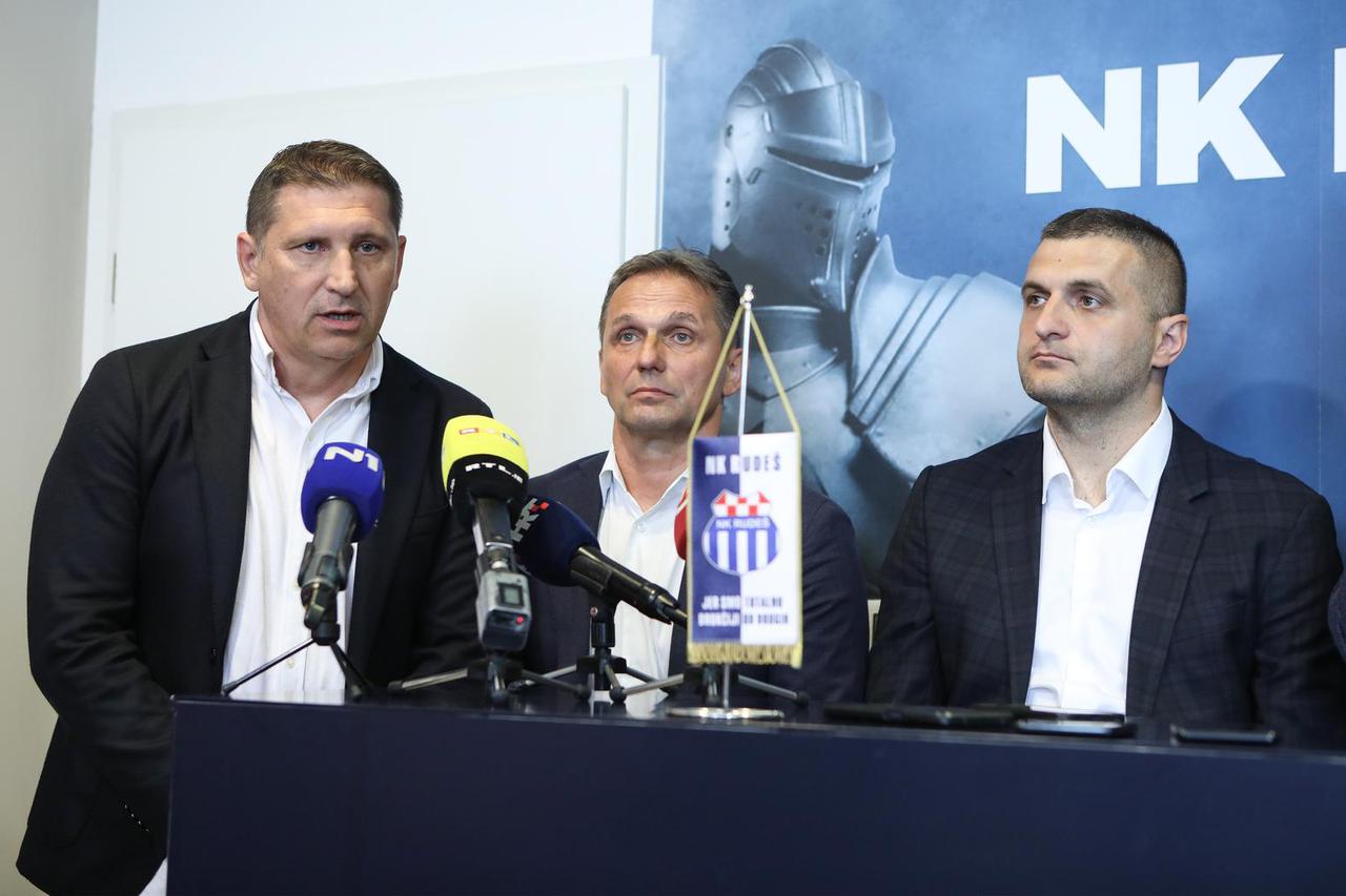 Zagreb: Službeno predstavljanje Roberta Prosinečkoga kao novog trenera NK Rudeša