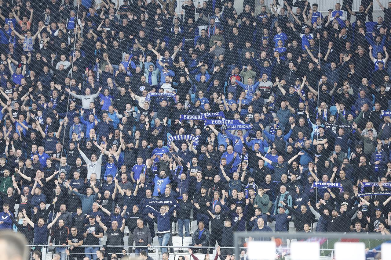 Osijek: Navijači na utakmici finala SuperSport Hrvatskog nogometnog kupa između Dinama i Rijeke