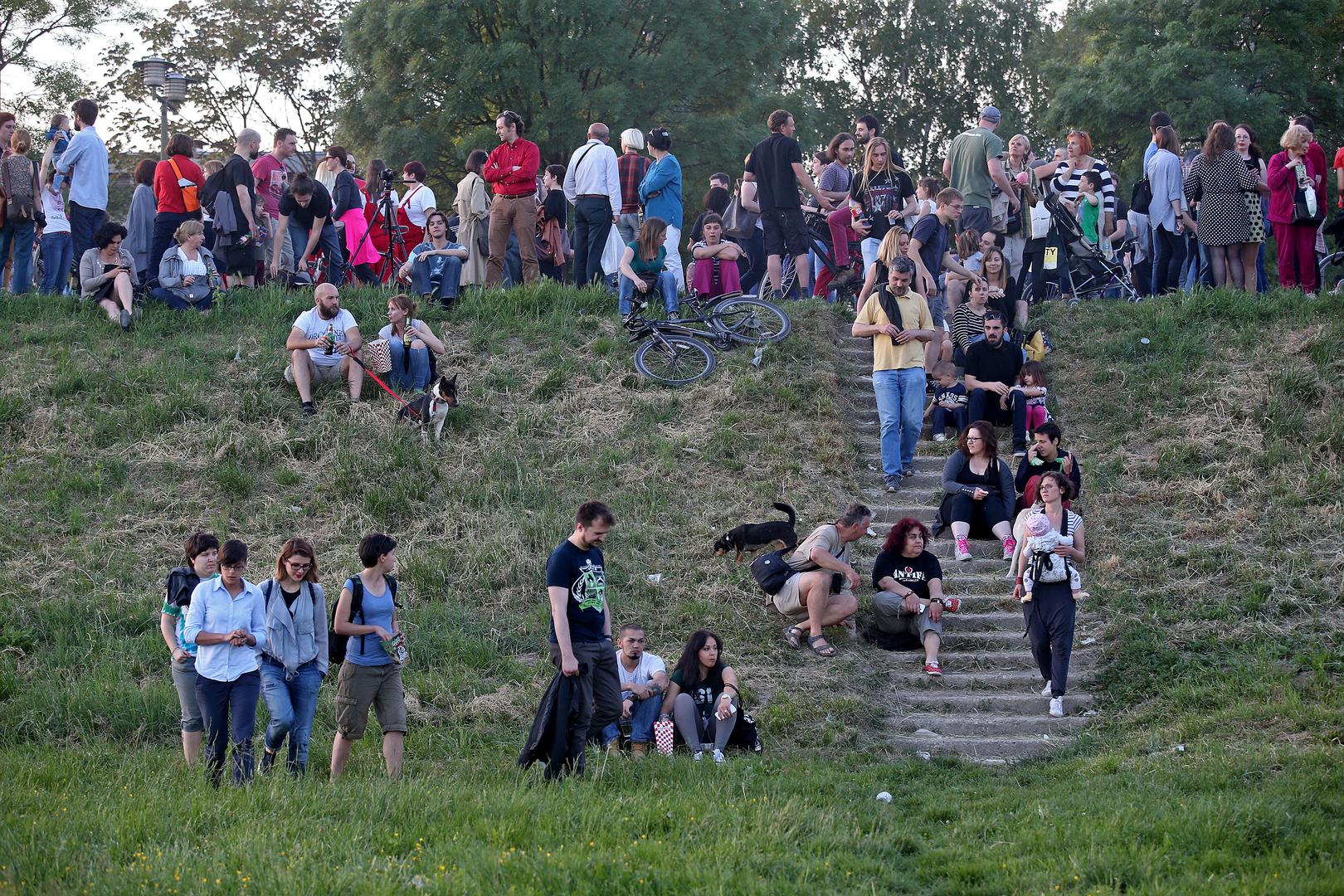 Posljednjih godina na Trnjanskim kresovima redovito sudjeluju i poznata imena lijevo-zelene političke scene, među njima članovi stranke Možemo! poput Ivane Kekin, Sande Benčić i Damira Bakića, kao i zagrebački gradonačelnik Tomislav Tomašević.