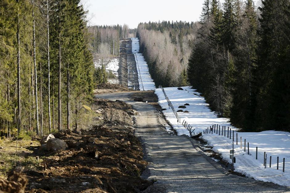 Barrier fence project at the eastern border of Finland