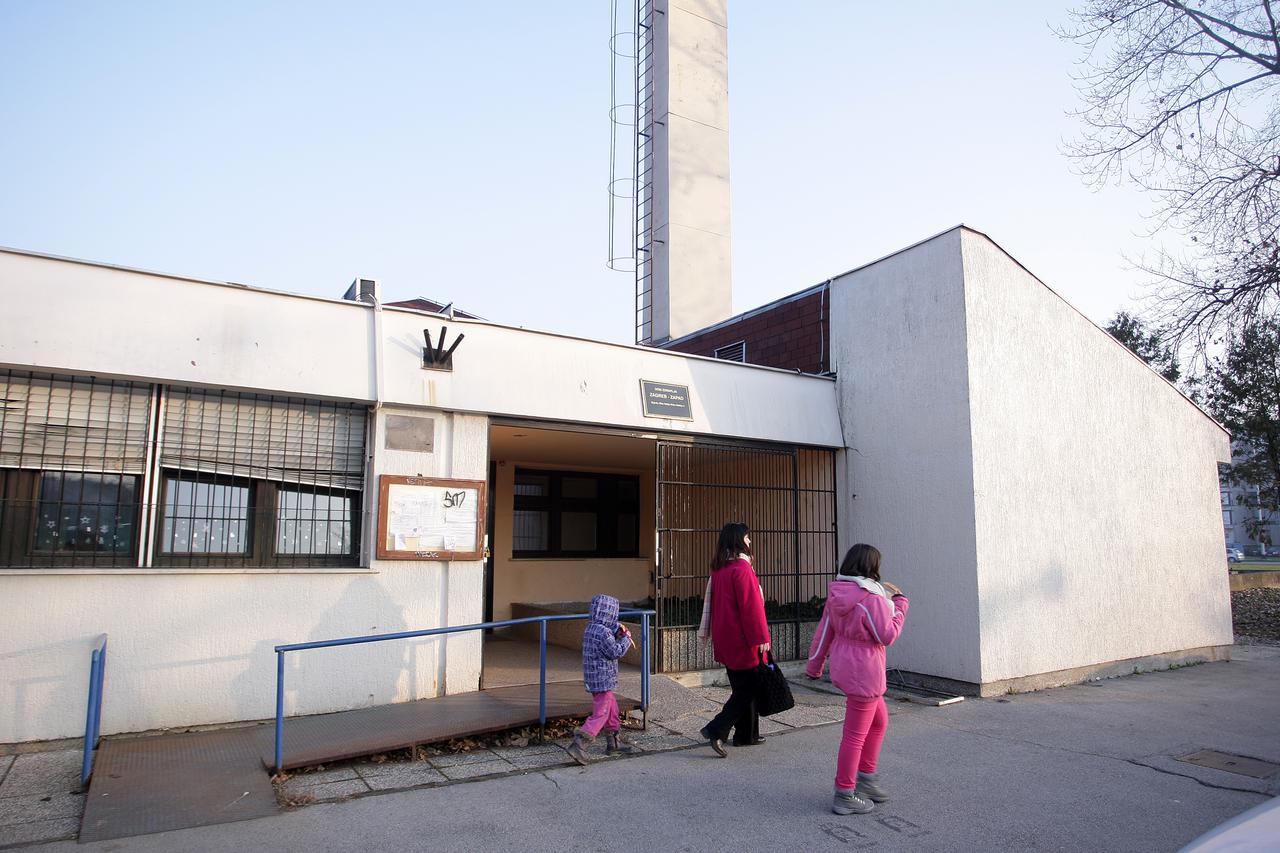 Dom zdravlja u Španskom