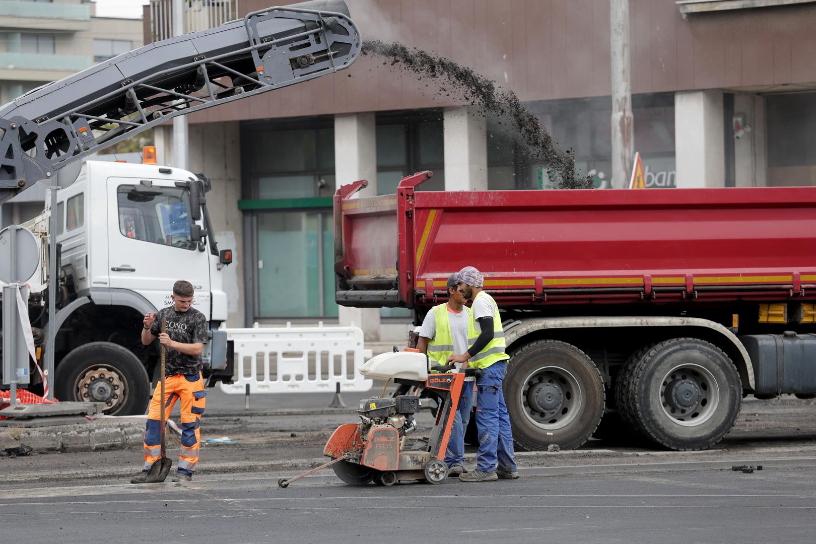 Od danas je na snazi privremena regulacija prometa na jednoj od najprometnijih točaka metropole – u Ulici grada Vukovara. 