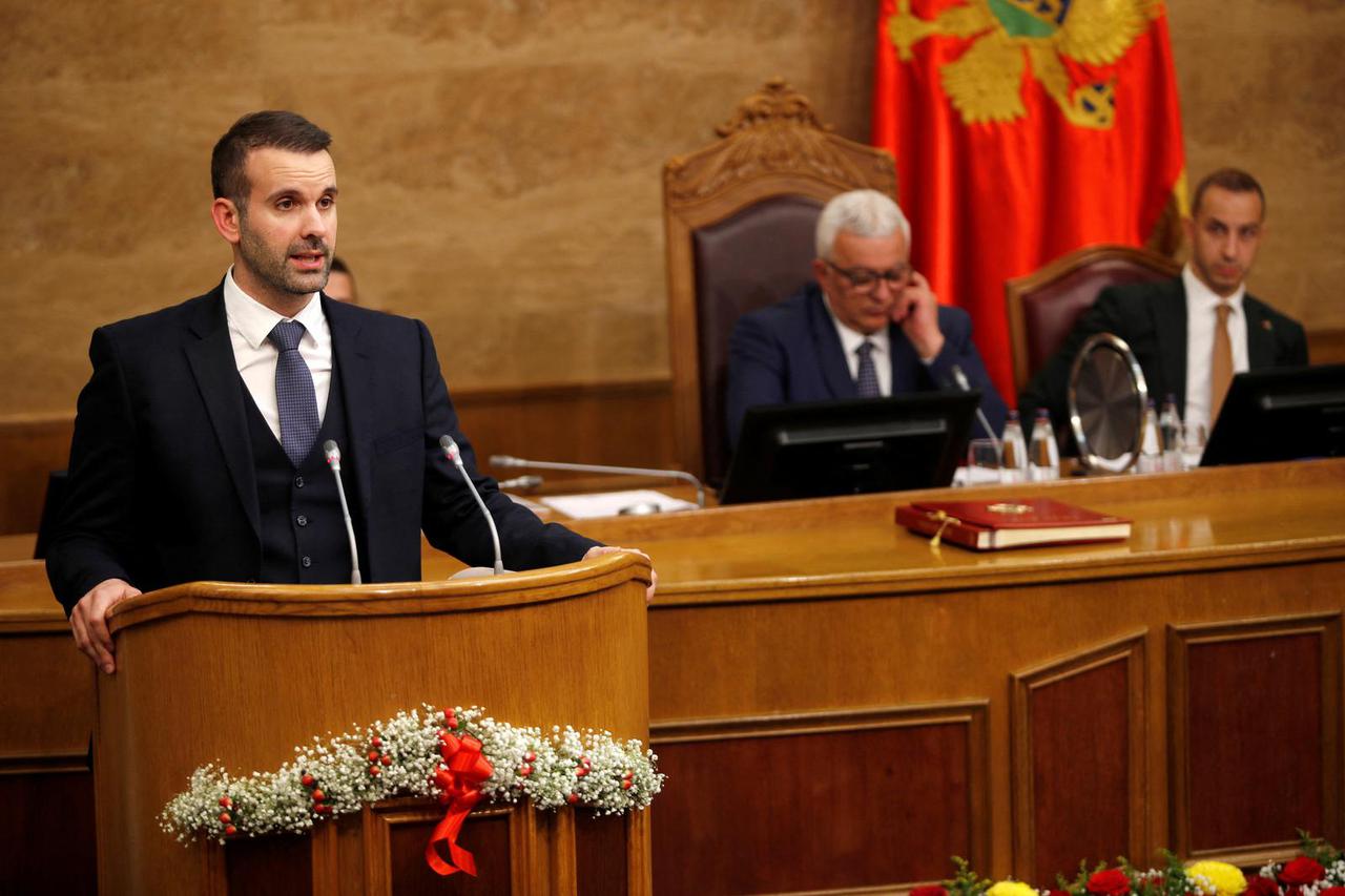 Montenegrin parliament convenes to vote on new government