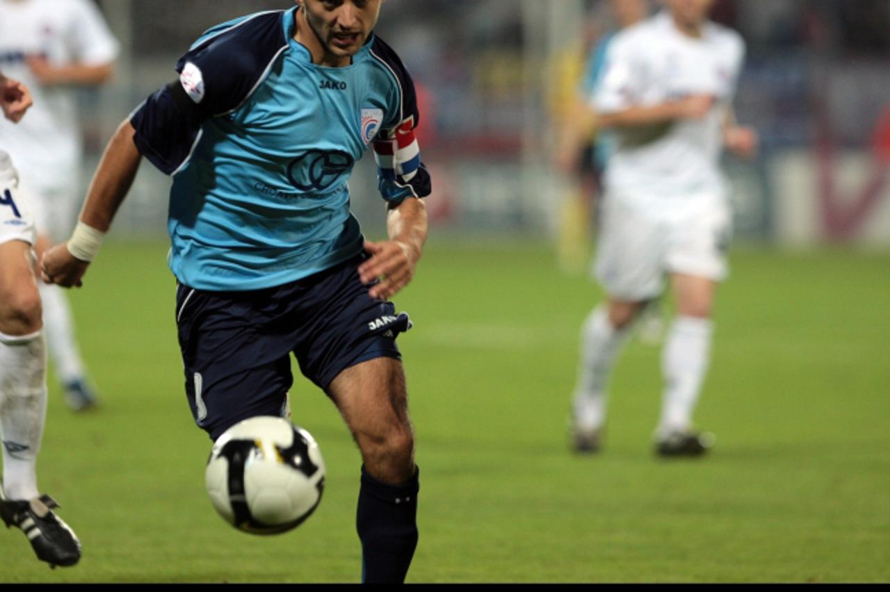 '27.09.2009., Vinkovci - Nogometnu utakmicu 9. kola 1. HNL-a odigrali su Cibalia Vinkovci i Hajduk Split. Tomislav Pavlicic.  Photo: Krunoslav Petric/24sata'