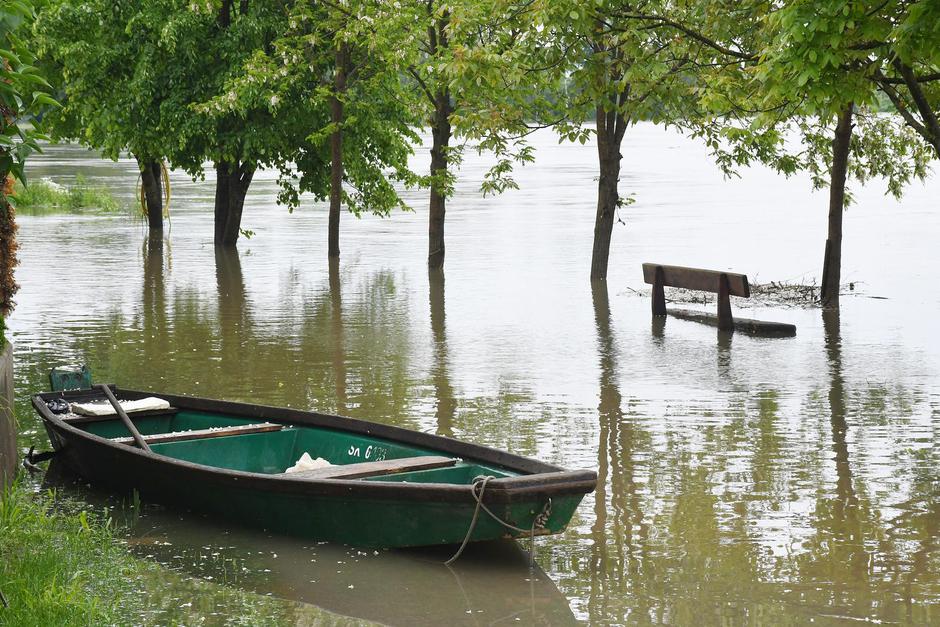 Sisak: Vodostaj rijeke Kupe u porastu, u tijeku redovite mjere obrane od poplava
