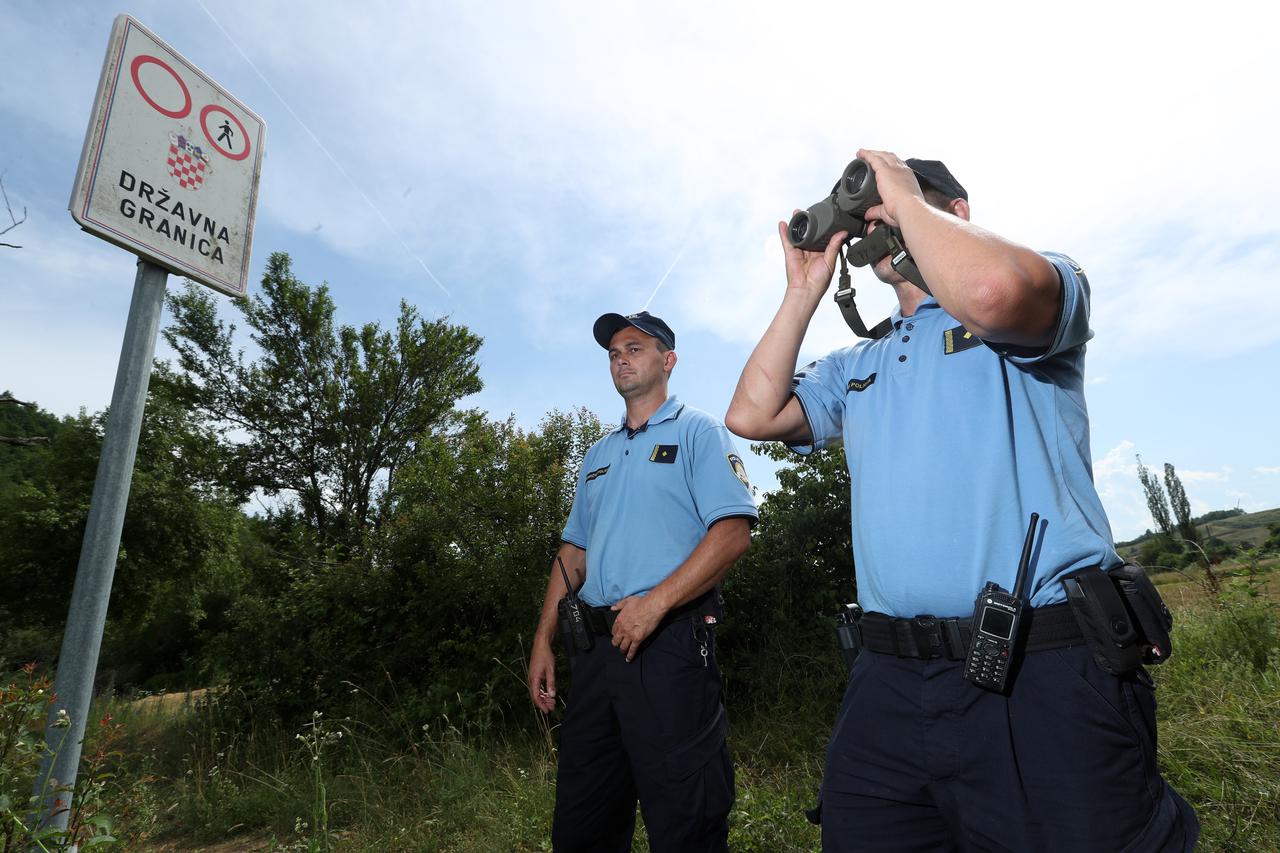 Granična policija RH u ophodnji državnom granicom u sprečavanju ulaska migranata iz BIH