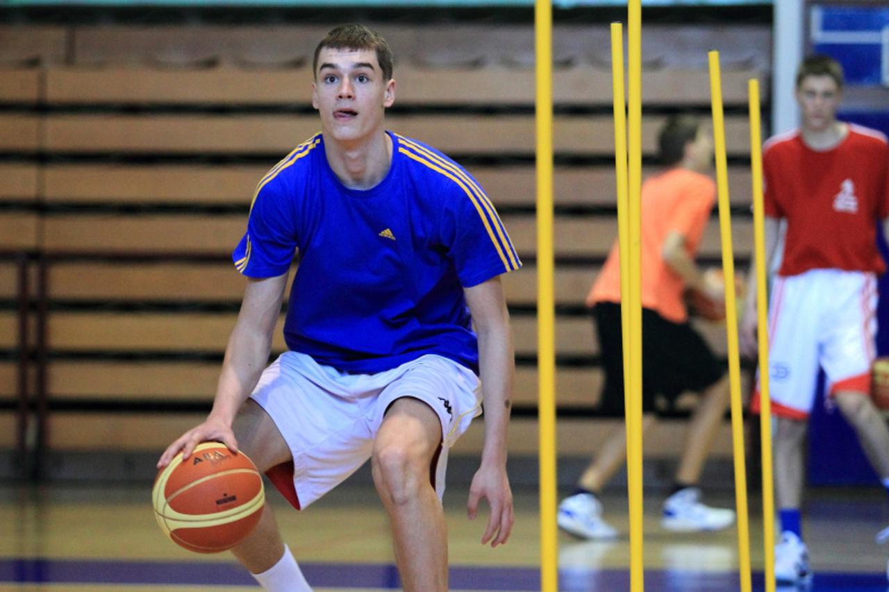 '20.04.2011., Zagreb - Mario Hezonja mladi kosarkas KK Zagreba. Photo: Antonio Bronic/PIXSELL'