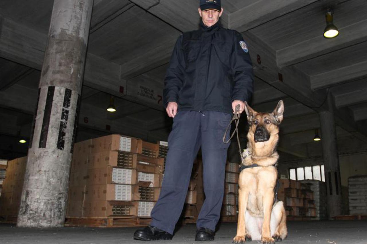 Raska,policijski pas,krijumčarenje,duhan