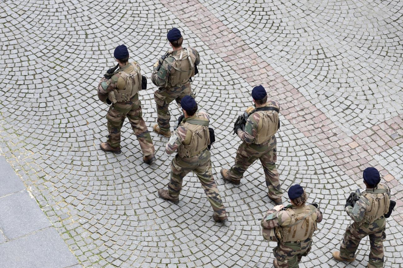 Military Patrol Operation Sentinel - Strasbourg