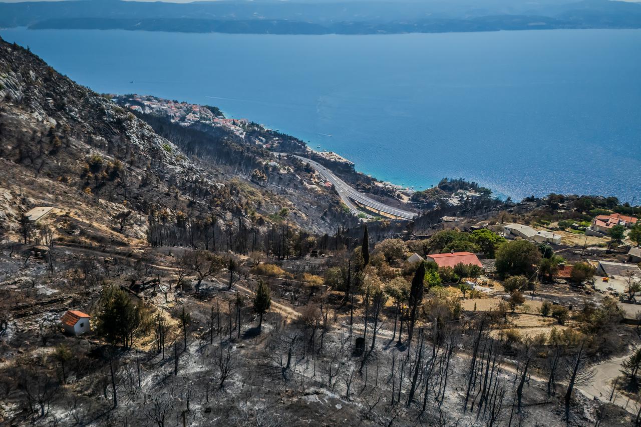 Omiš Borak:  Posljedice požara u mjestu Borak iznad Omiša