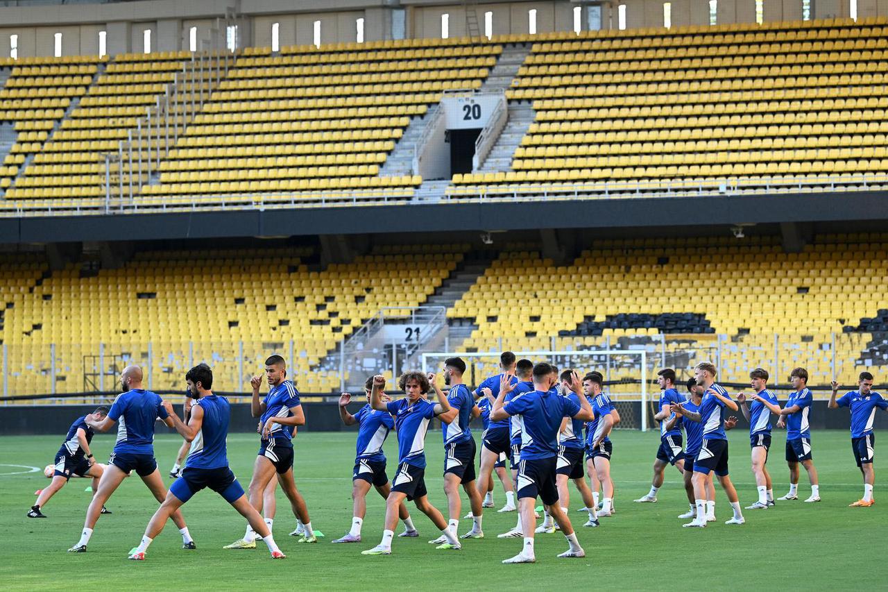 Atena: Nogometaši Dinama odradili su trening na OPAP Areni
