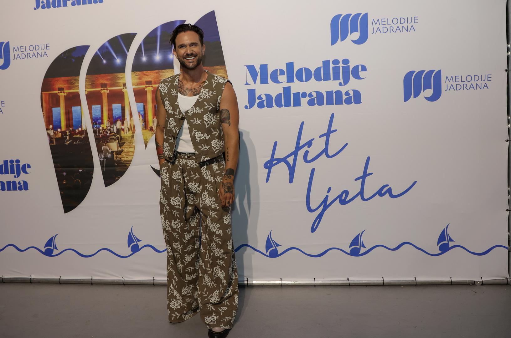 Luka Nižetić publici je predstavio pjesmu hit "Vrića sriće".