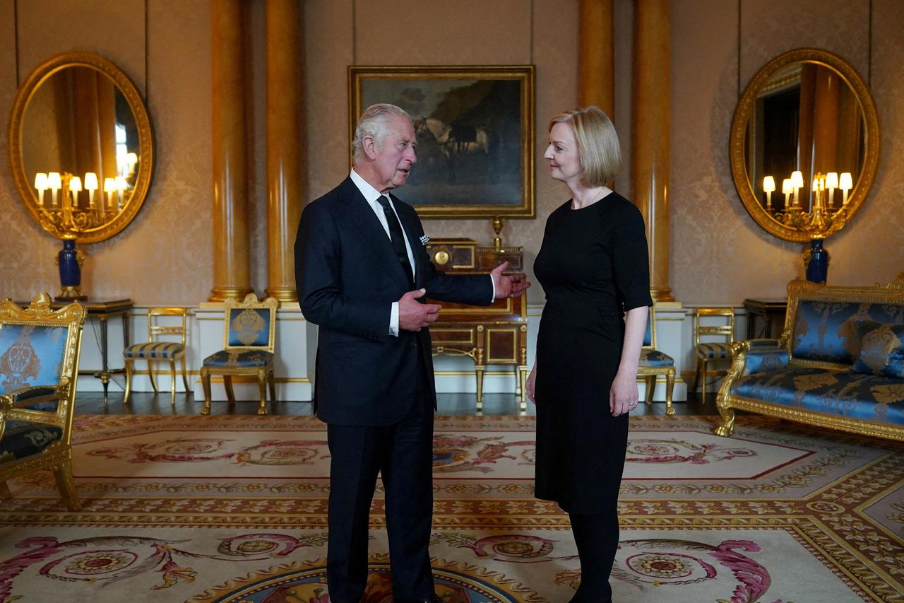 kralj Charles, Liz Truss