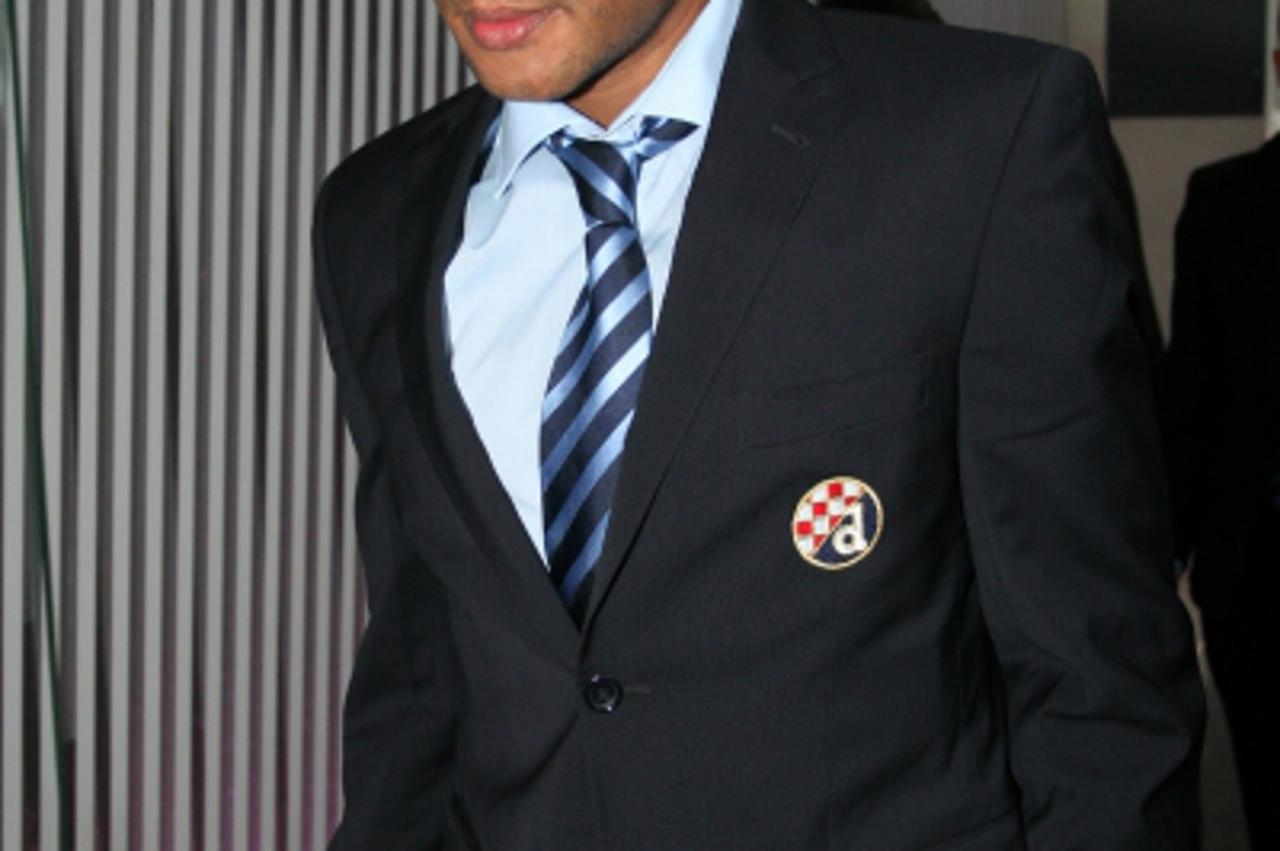 '29.09.2010, Zagreb; - Zagrebacki aerodrom Pleso, Dinamovi igraci odlaze na utakmicu u grcku protiv grckog Paoka. Sammir. Photo: Goran Jakus/PIXSELL'