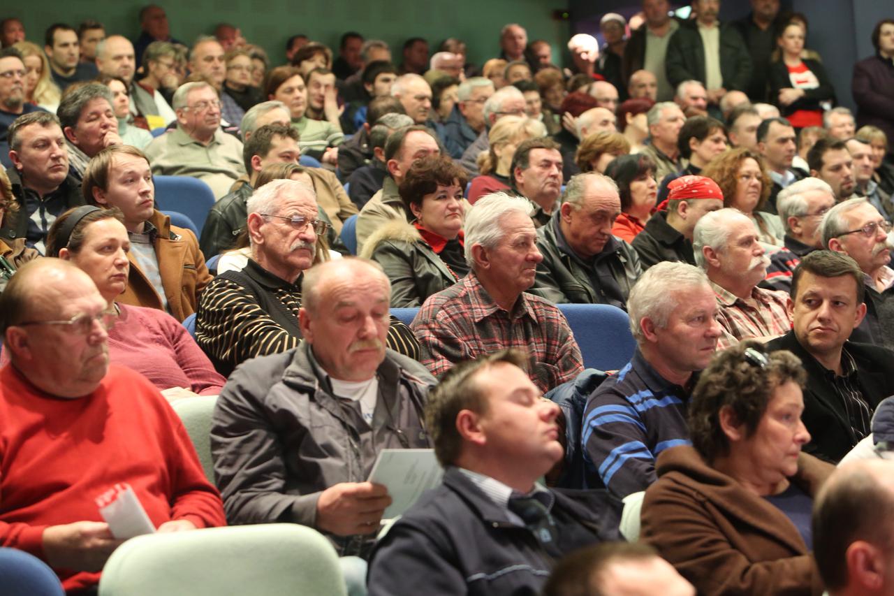 Kvartovska tribina Sesvete