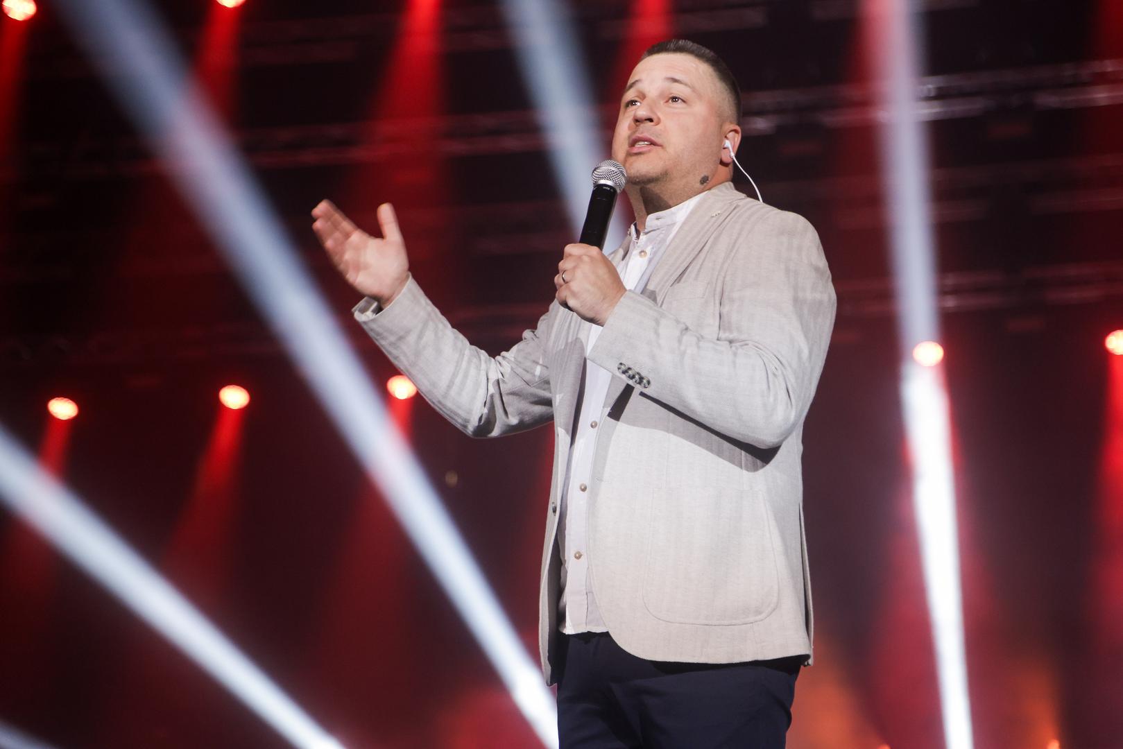 Veliko oduševljenje nastalo je i kada je voditelj Marin Periš najavio novi datum “Progledaj srcem”, koji će se održati 22. svibnja 2027. godine. Ulaznice su odmah puštene u prodaju putem Entrio.hr, a publika je ovu najavu dočekala velikim pljeskom.