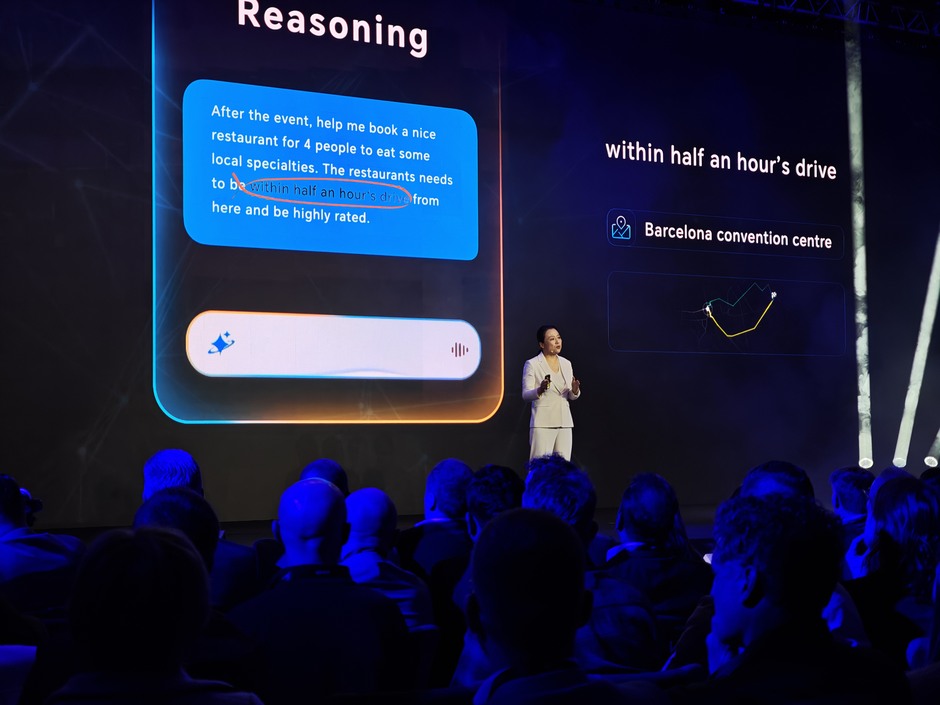 Honorova demostracija brzog prebacivanja datoteka između različitih uređaja te čak i između Android i iOS sustava