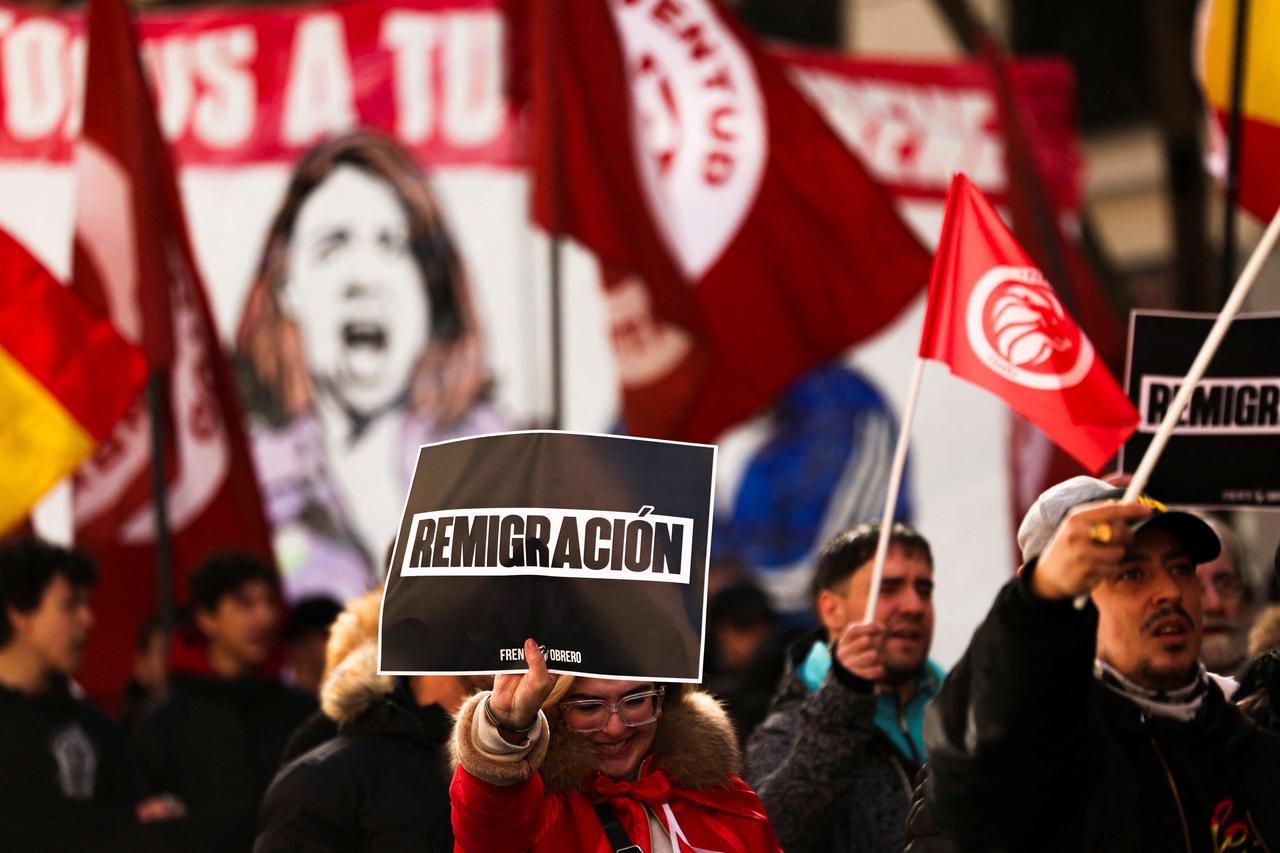 storyeditor/2026-02-19/2026-02-08T152626Z_1410032137_RC2NHJAZB1E1_RTRMADP_3_MIGRATION-SPAIN-PROTEST.JPG