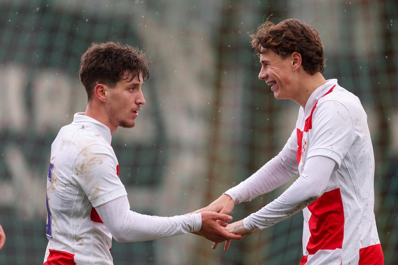 Zagreb: Utkamica u-19 Hrvatska-Srbija