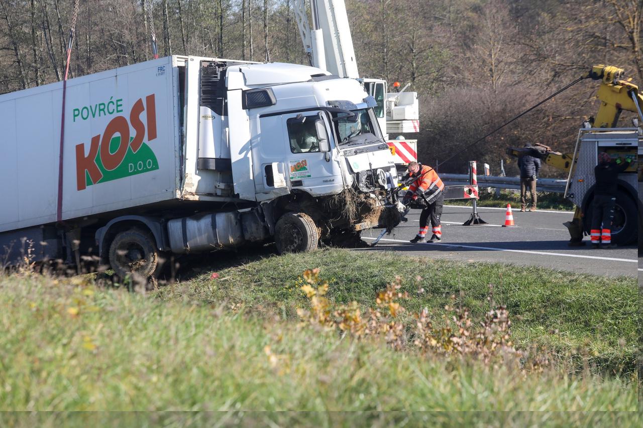 U prometnoj nesreći na autocesti A1 smrtno stradale četiri osobe