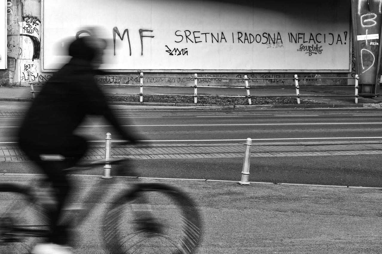 Zagreb: Strah od inflacije vidi se i na zidovima
