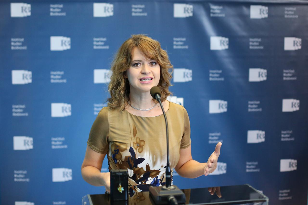 Biologinja Iva Tolić i fizičar Nenad Pavin otkrili da diobeno vreteno u stanici ima oblik zavojnice