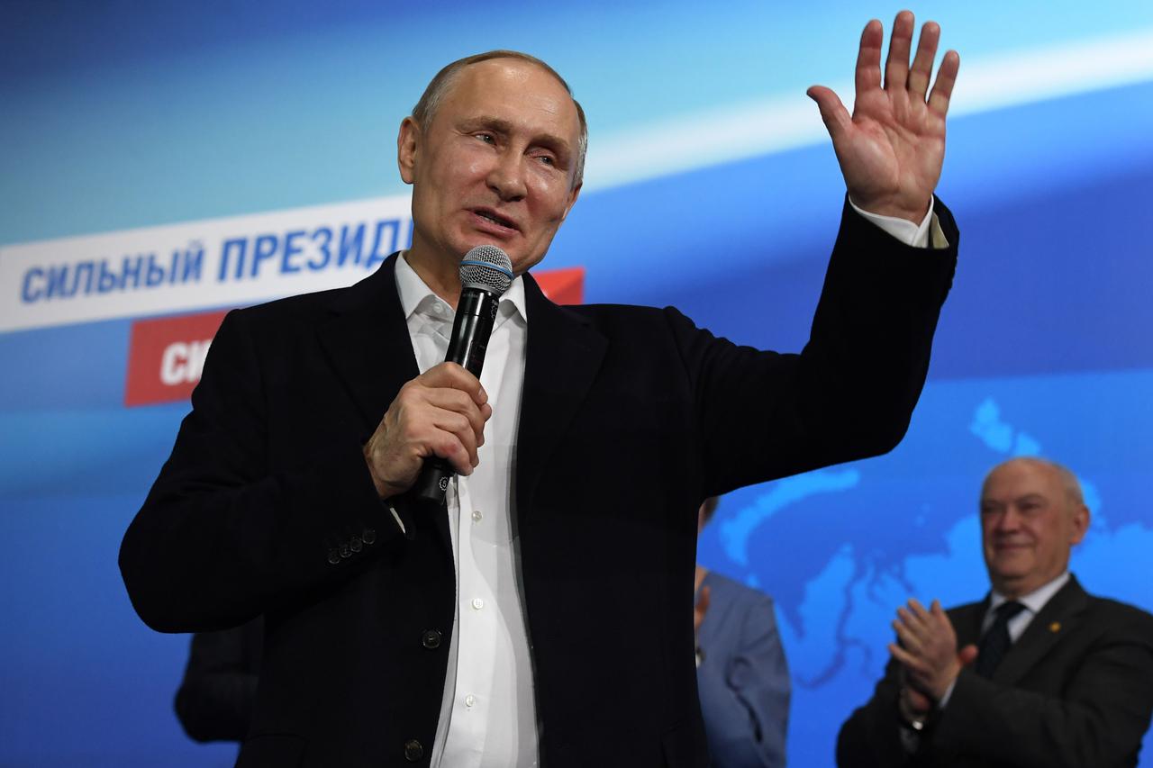 Vladimir Putin slavi pobjedu na predsjedničkim izborima