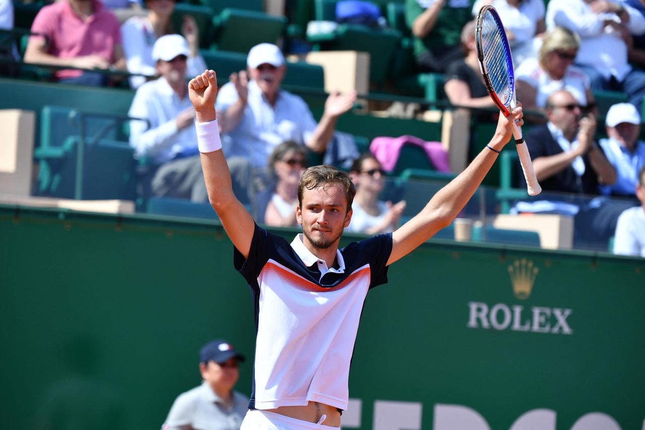 Monte Carlo: Medvjedev izbacio ?okovi?a u1/4 finalu Mastersa 1000 i sprije?io srpsko polufinale