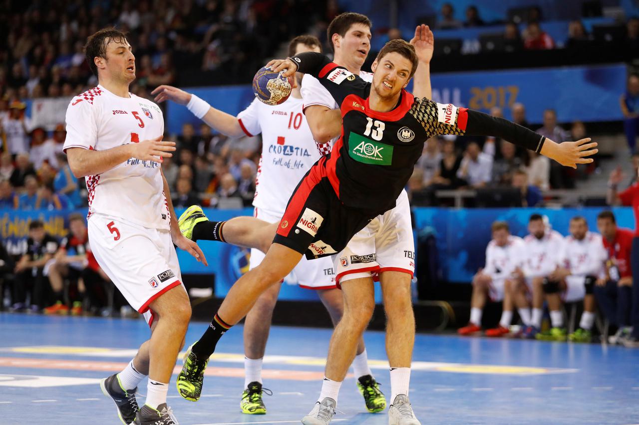 Men's Handball - Germany v Croatia - 2017 Men's World Championship Main Round - Group C -  Kindarena, Rouen, France - 20/01/17 - Germany's Hendrik Pekeler in action.   REUTERS/Charles Platiau