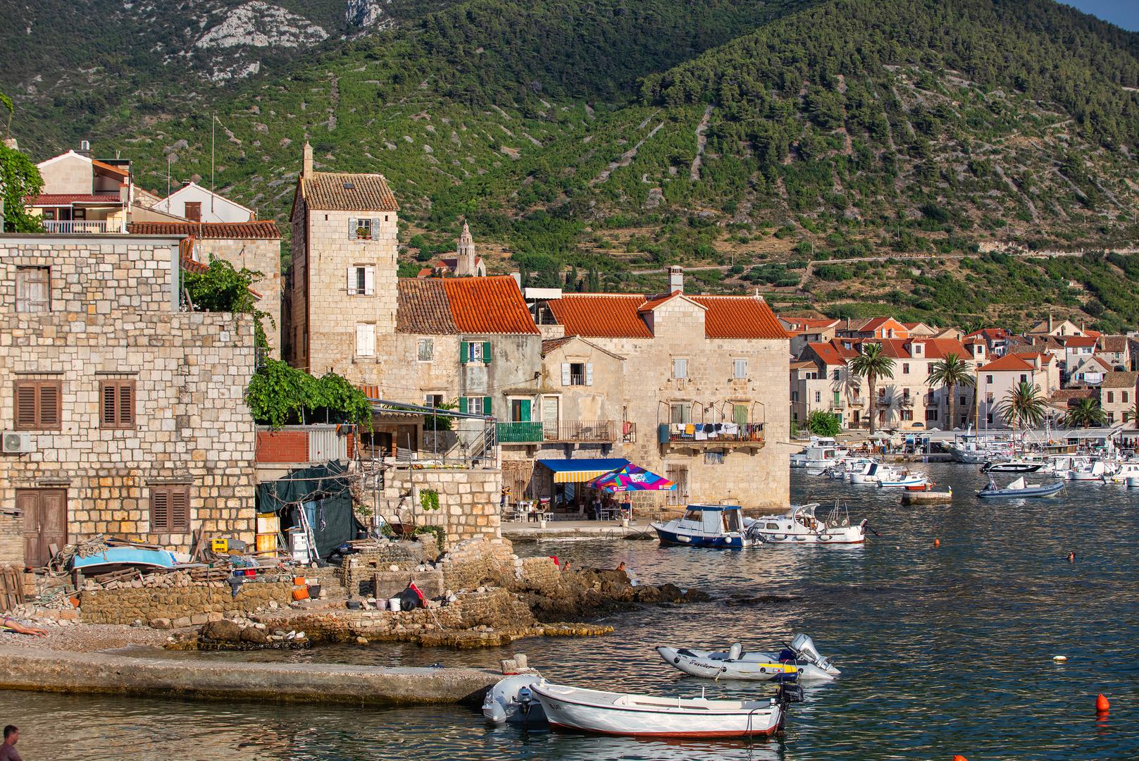 25.07.2021., Komiza, Otok Vis -  Komiza se nalazi na zapadnoj strani otoka Visa u dubokom Komiskom zaljevu. Photo:Davor Javorovic/PIXSELL