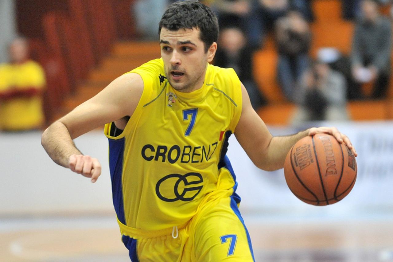 'sport 28.03.2009. Zagreb , dvorana u Trnskom, kosarkaska utalmica izmedju KK Zagreb - KK Zadar.Simon. Photo:Antonio Bronic/Vecernji list'