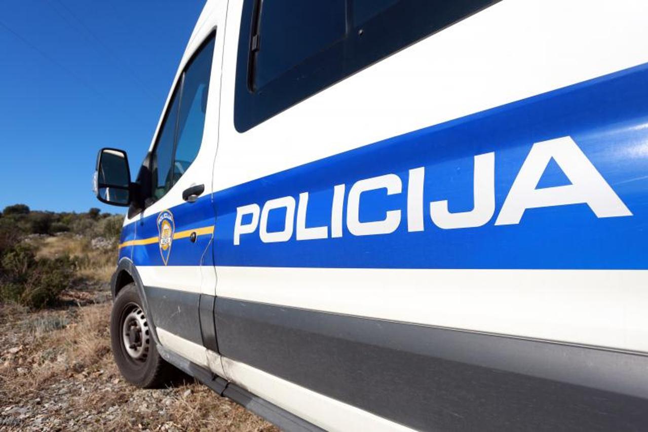 22.01.2017., Trogir, Vrsine - Bunar u kojem pronadjen ranjeni mladic