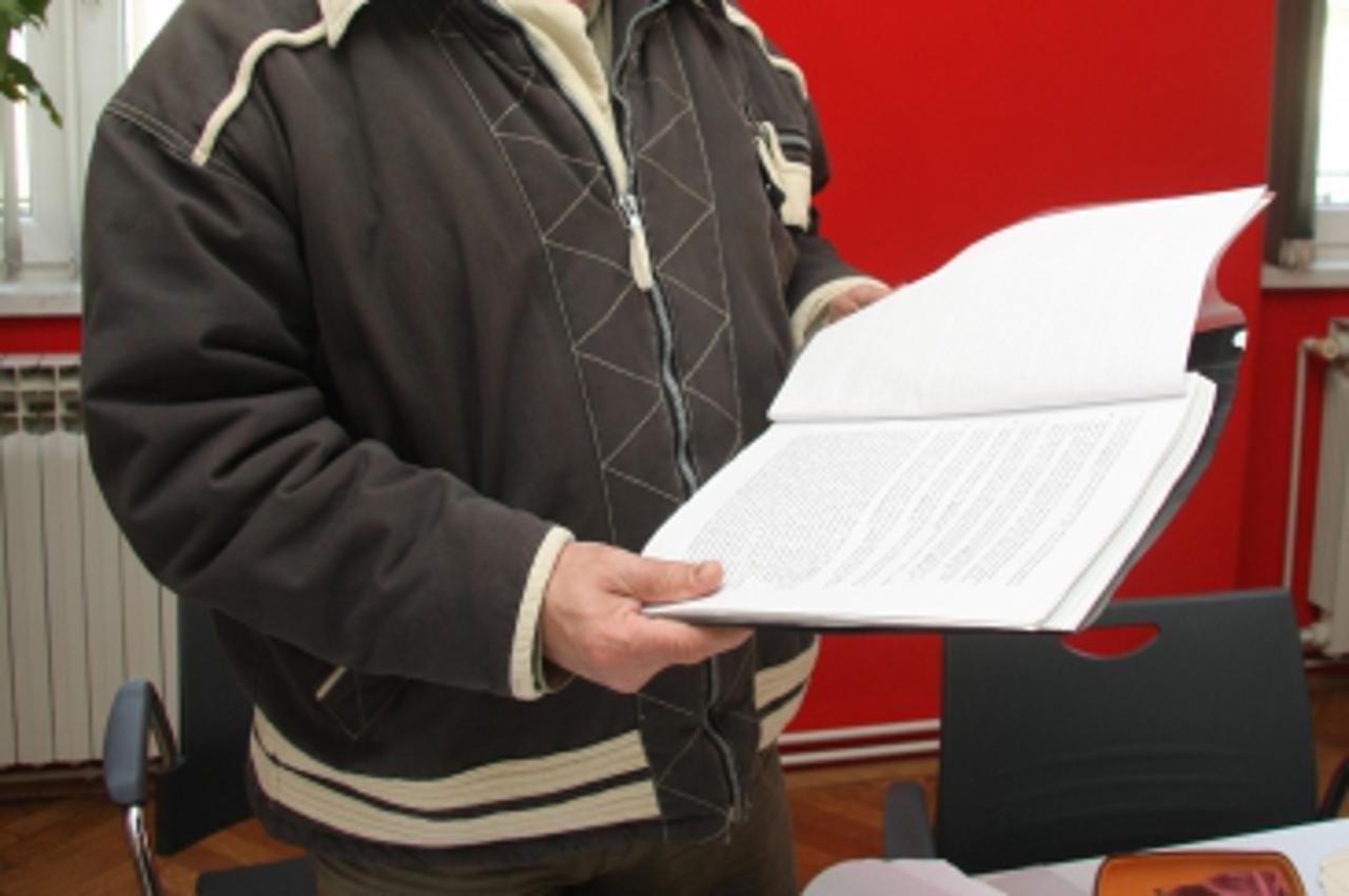 '24.03.2011. Karlovac - Marijan Fuduric bivsi direktor gradske tvrtke Toplana. Photo: Kristina Stedul Fabac/PIXSELL'