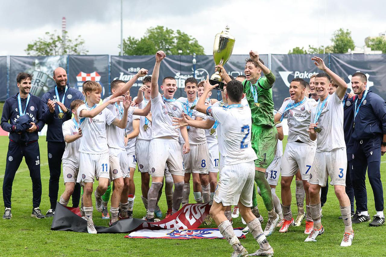 Zagreb: Hrvatski nogometni kup, finale, pioniri, GNK Dinamo - HNK Hajduk