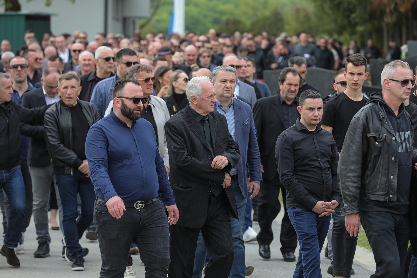 28.04.2023., Zagreb - Pogreb Tomislava Sablje, koji je ubijen u nocnom klubu "Ritz", odrzan je na groblju Markovo Polje. Optuzenik iz Uskokove akcije Tebra Tomislav Sabljo ubijen je hicima iz vatrenog oruzja u nakon fizickog sukoba vise osoba.   Photo: Jurica Galoic/PIXSELL