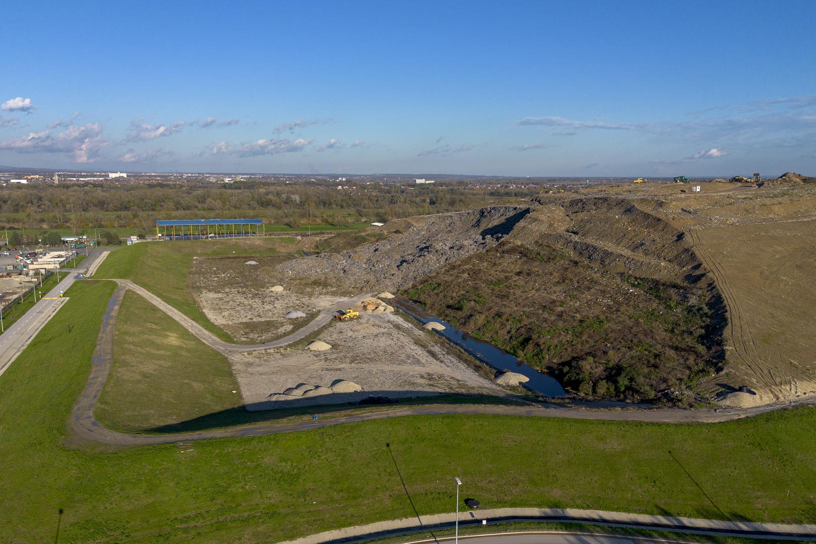 15.11.2023., Zagreb - Fotografija iz zraka odrona smeca na odlagalistu otpada Jakusevac. Photo: Luka stanzl/PIXSELL