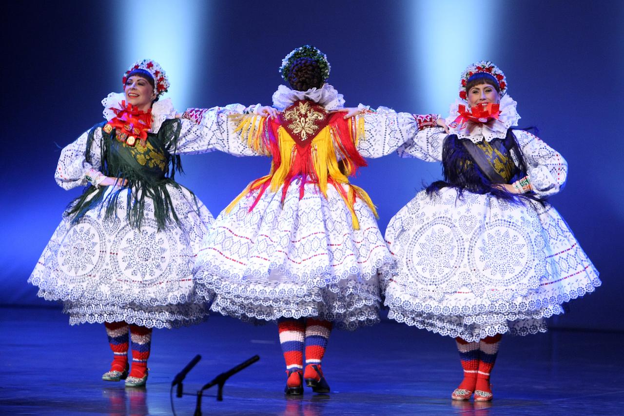 rođendan ansambla lado