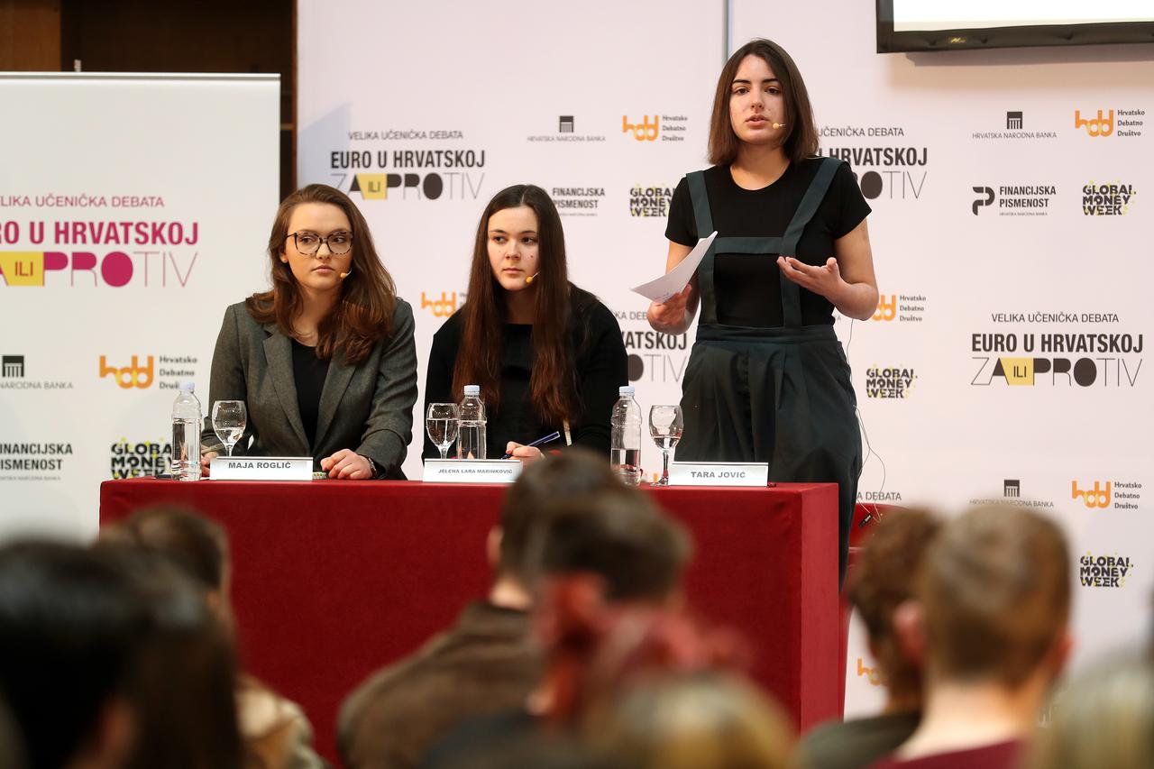 Zagreb: Održana učenička debata o uvođenju eura u Hrvatskoj