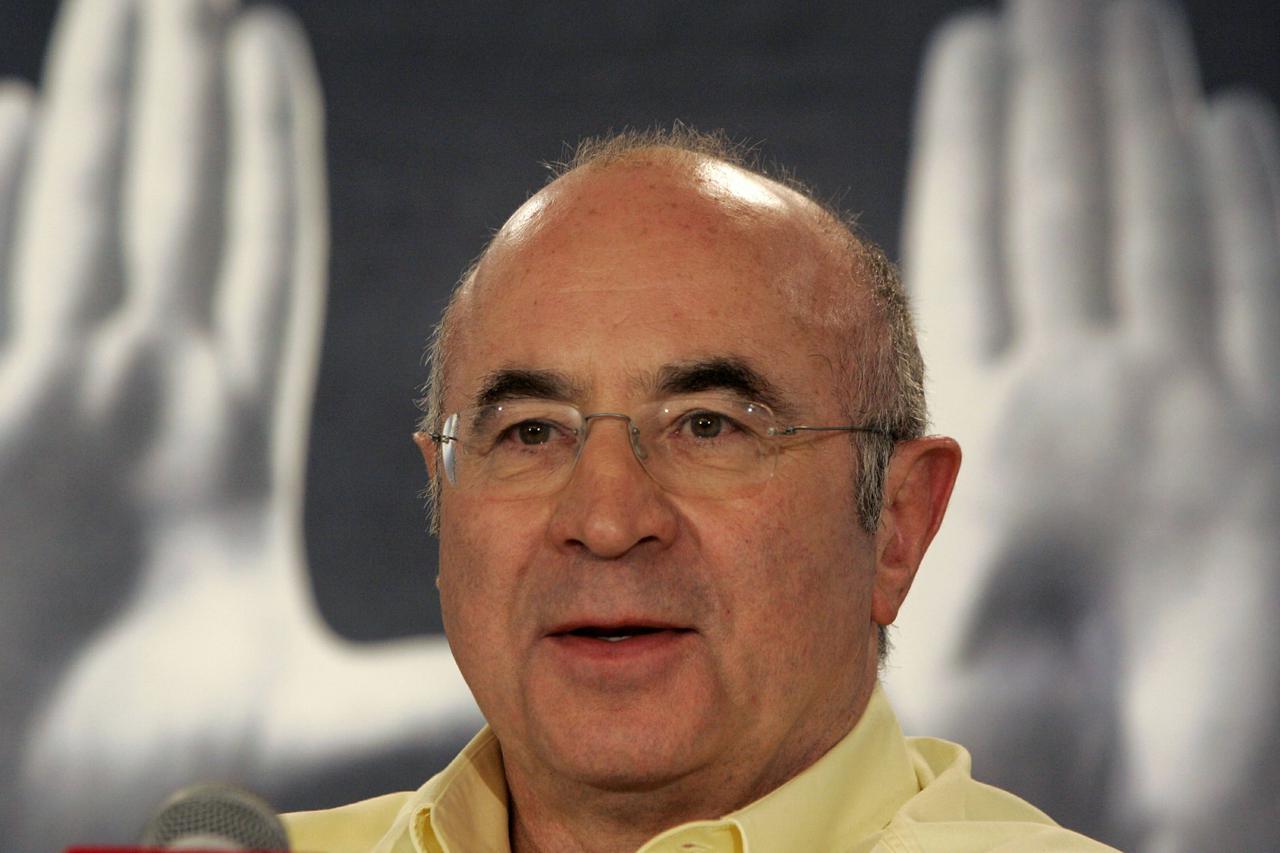 Bob Hoskins