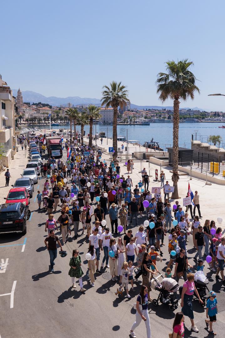 21.05.2022., Split - U Splitu odrzan 4. Hod za zivot s Rive do Zvoncaca. Photo: Miroslav Lelas/PIXSELL