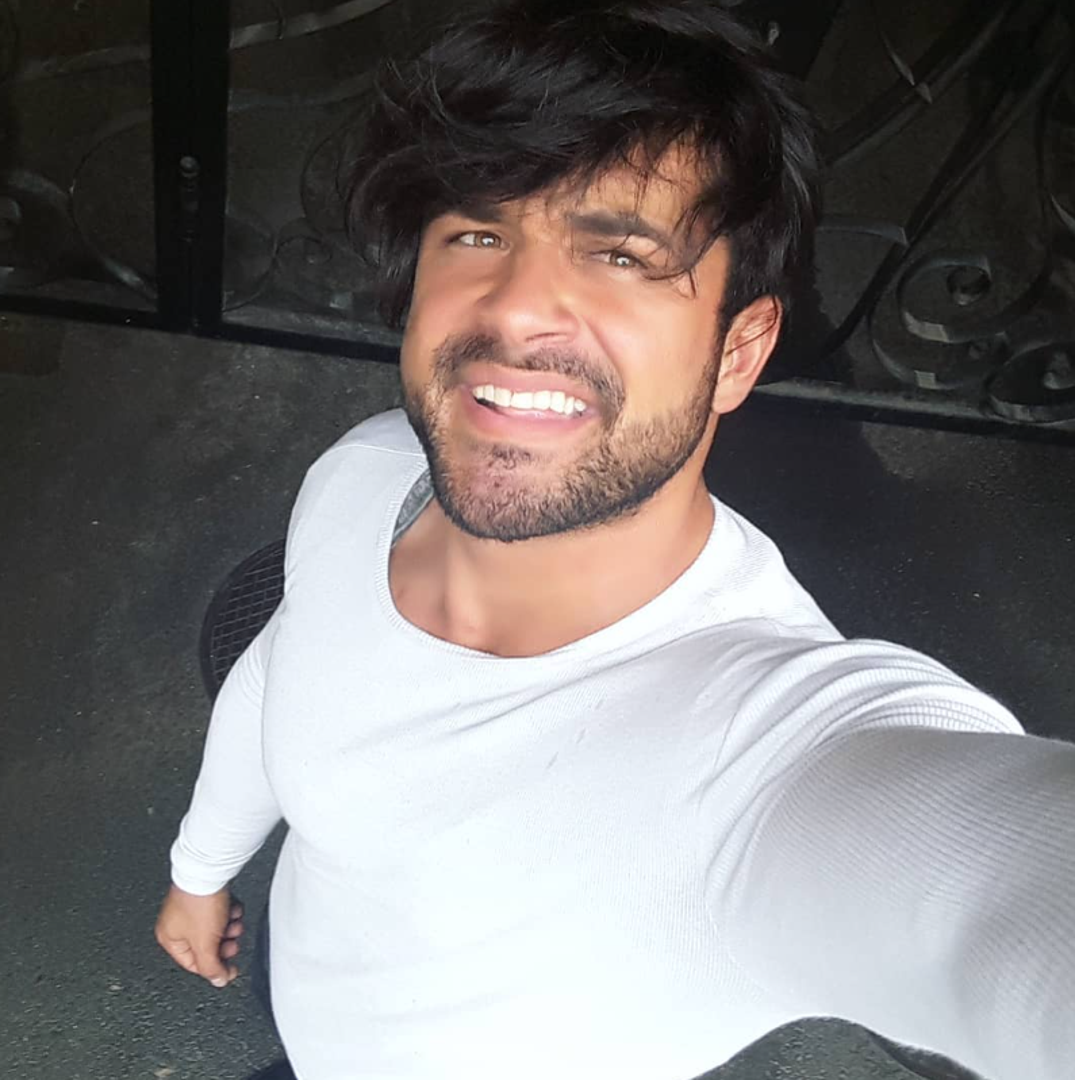 Ervin Mujaković, nekadašnji fitness trener i istaknuti sudionik regionalnog Big Brothera, stekao je široku prepoznatljivost plasmanom u samo finale showa. 