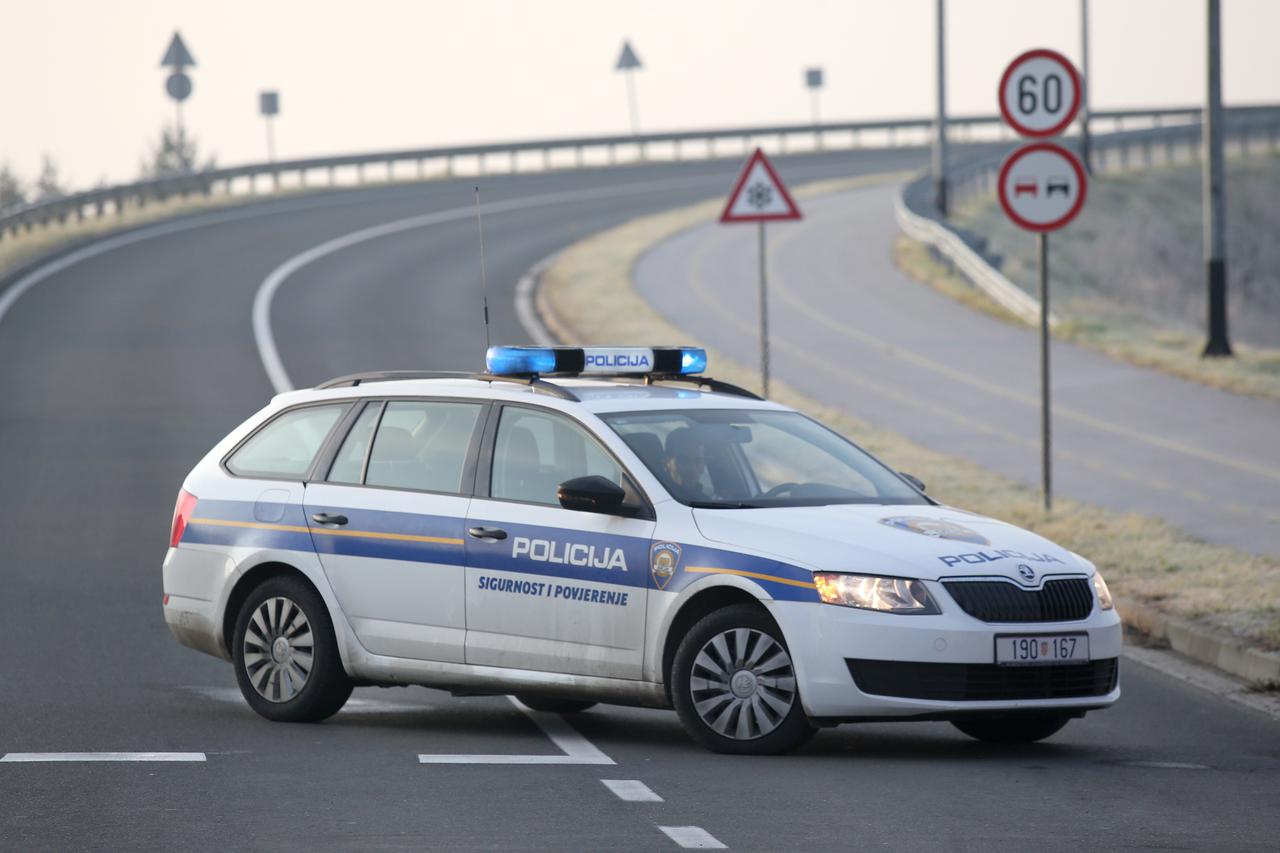 policija