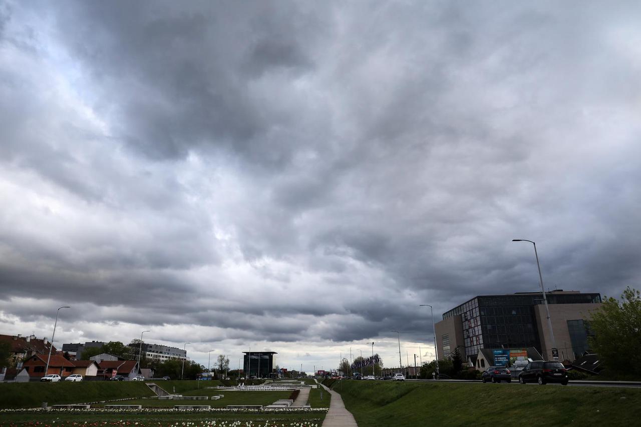 Tmurni oblaci nad Zagrebom